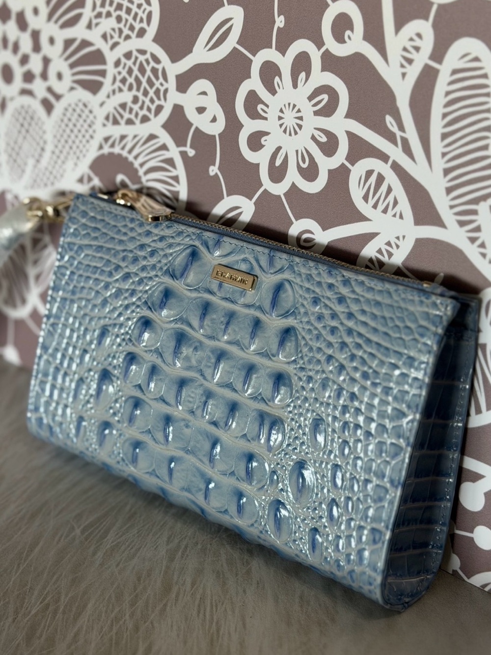 FIRM >>> NEW BRAHMIN HEAVENLY BLUE DAISY NWT